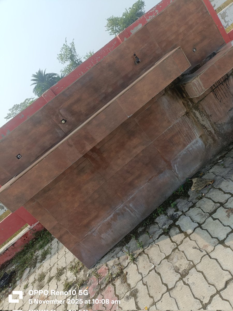 रुदौली स्टेशन पर प्लेटफार्म नंबर 2 पर कोई भी पानी की व्यवस्था नहीं है, 19 मई को शिकायत की थी 6 महीने होने वाले है लेकिन अभी तक, यहां पर पानी की व्यवस्था नहीं की गई, बोलते है निर्माण कार्य चल रहा है, पानी से ज्यादा जरूरी पता नहीं क्या है.
<a href="/drm_lko/">Lucknow Division NR</a> <a href="/RailwaySeva/">RailwaySeva</a> <a href="/AshwiniVaishnaw/">Ashwini Vaishnaw</a>