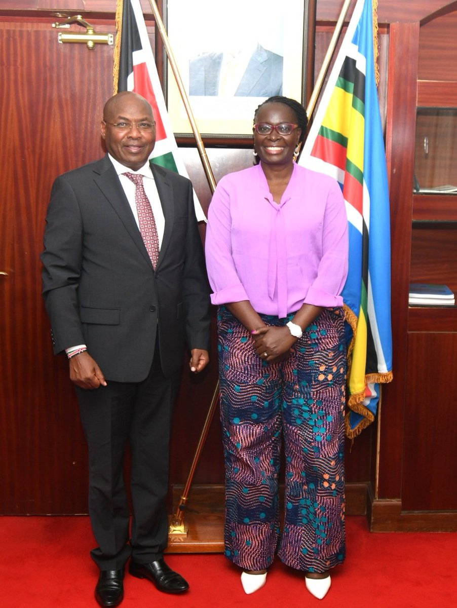 KimtaiHarry's tweet photo. Received a courtesy call from Ms. Caroline Obure, Government Stakeholder Engagement lead at Mining Indaba, South Africa. Our discussion focused on strengthening collaboration and enhancing Kenya’s strategic visibility at the global mining investment forum. https://t.co/tFcgWetiHQ