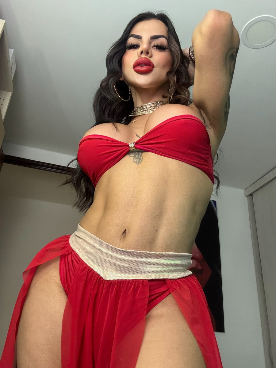 𝓔𝓶𝓲𝓵𝓵𝔂 𝓐𝓷𝓭𝓻𝓮𝓪 𝓥𝓪𝓷𝓮𝓰𝓪𝓼🧜‍♀️ tweet media