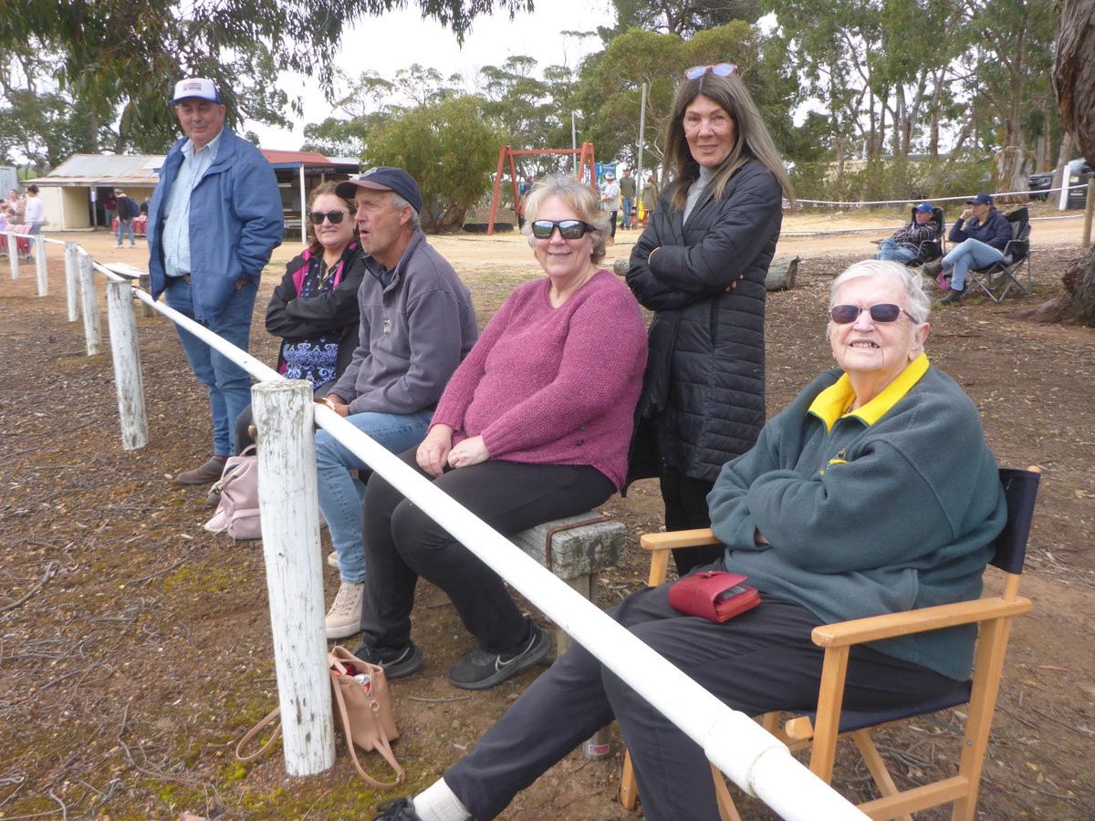 A wholesome break from your doom scroll! As part of our Communities Matter program, we were thrilled to sponsor the Lock Seniors Group on their mystery bus tour 🚌They had a fantastic day exploring a beautiful garden at Ungarra and soaking up the fun at the Yallunda Flat Show!