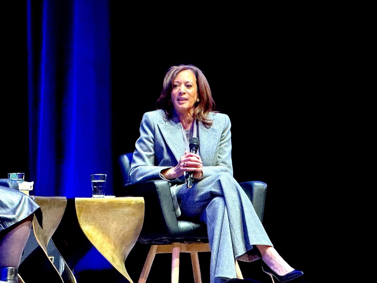 concertfrontrow's tweet image. A Conversation With Kamala Harris | Benaroya Hall | Seattle, WA | November 4, 2025
#Kamala #AConversatiomWithKamalaHarris