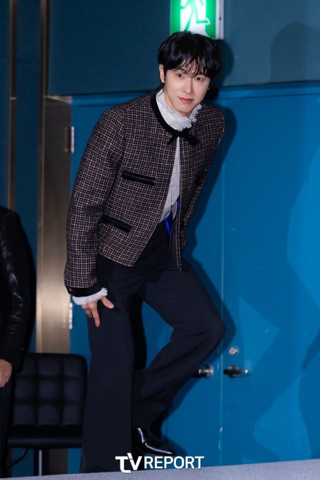 22년만에 나오는 유노윤호 첫 솔로 정규앨범 발매 기자회견 비주얼 | 인스티즈