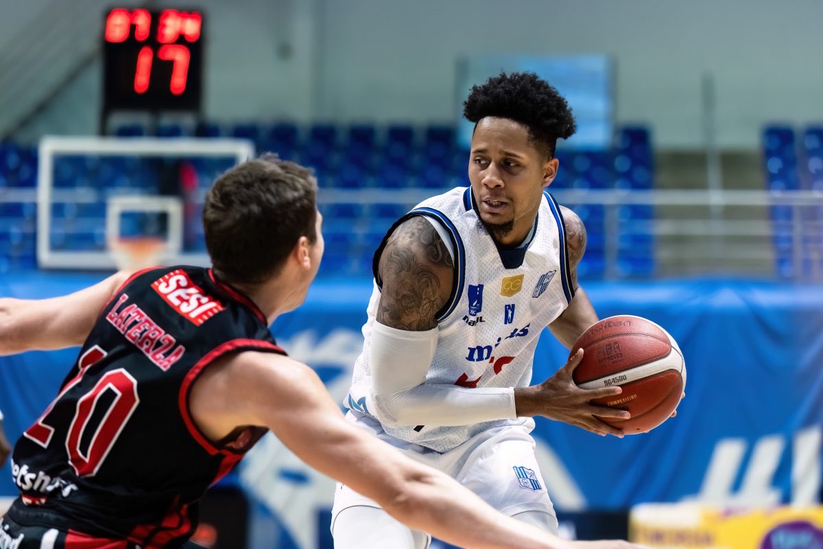 BlogTurnover's tweet image. OS DOIS LADOS DA MOEDA DO NBB

O Minas não só venceu, mas também convenceu. 16 pontos de diferença contra um Franca, que mesmo sem Georginho e DJ, ainda é uma excelente equipe. Além da “vingança” da final do NBB passado, o Minas, junto ao Flamengo, são as únicas equipes invictas…