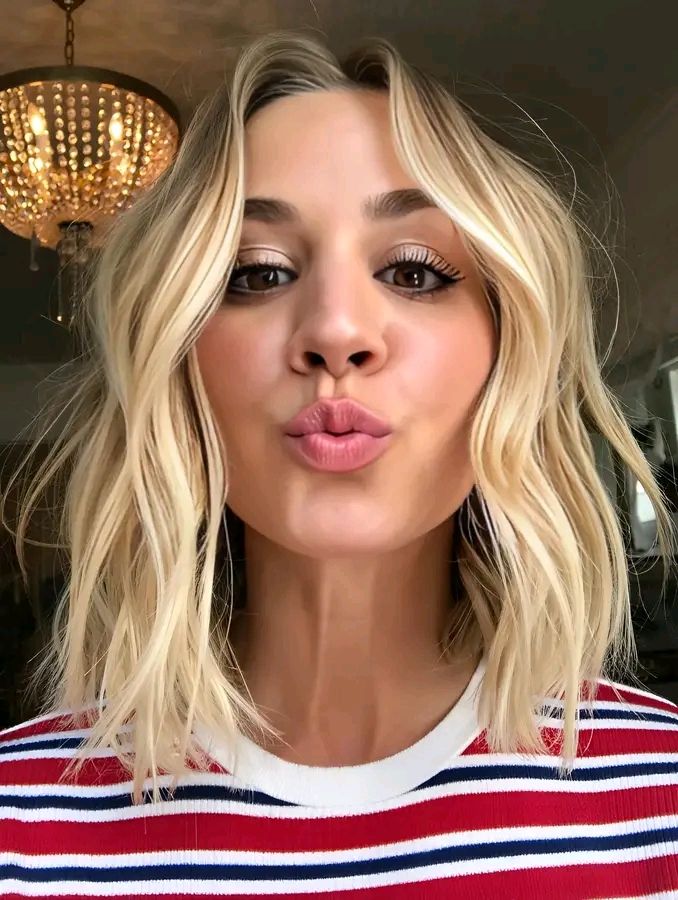 Kaleycuoco885's tweet photo. Honey you deserve a kiss 💋 https://t.co/iQm2WkdiwQ