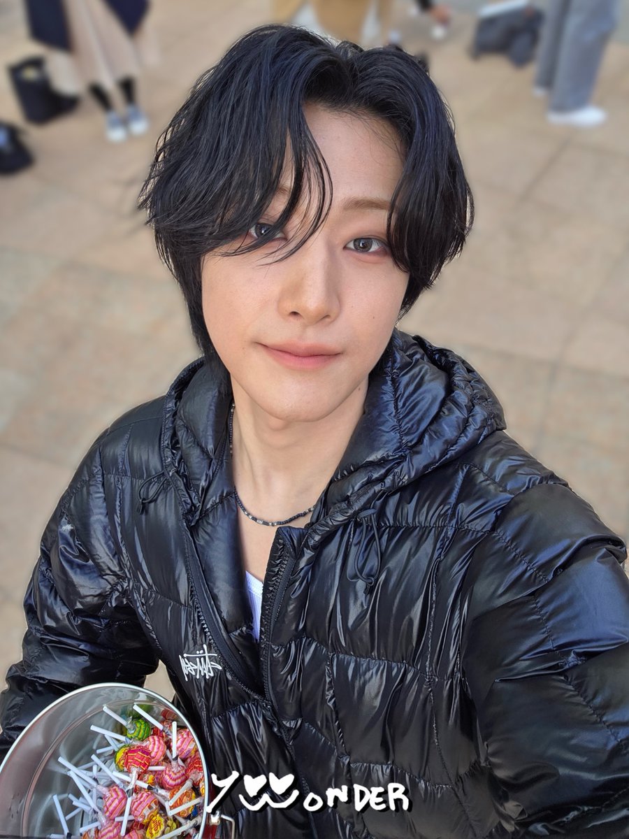 wonderaboutyoo's tweet photo. 251105 쇼챔

 #용하:  내가 왔다 세상아

#위아이 #WEi #유용하 #YOOYONGHA
#용그자체 #카리스마용하 #원더플유 https://t.co/BfIp8axmuS
