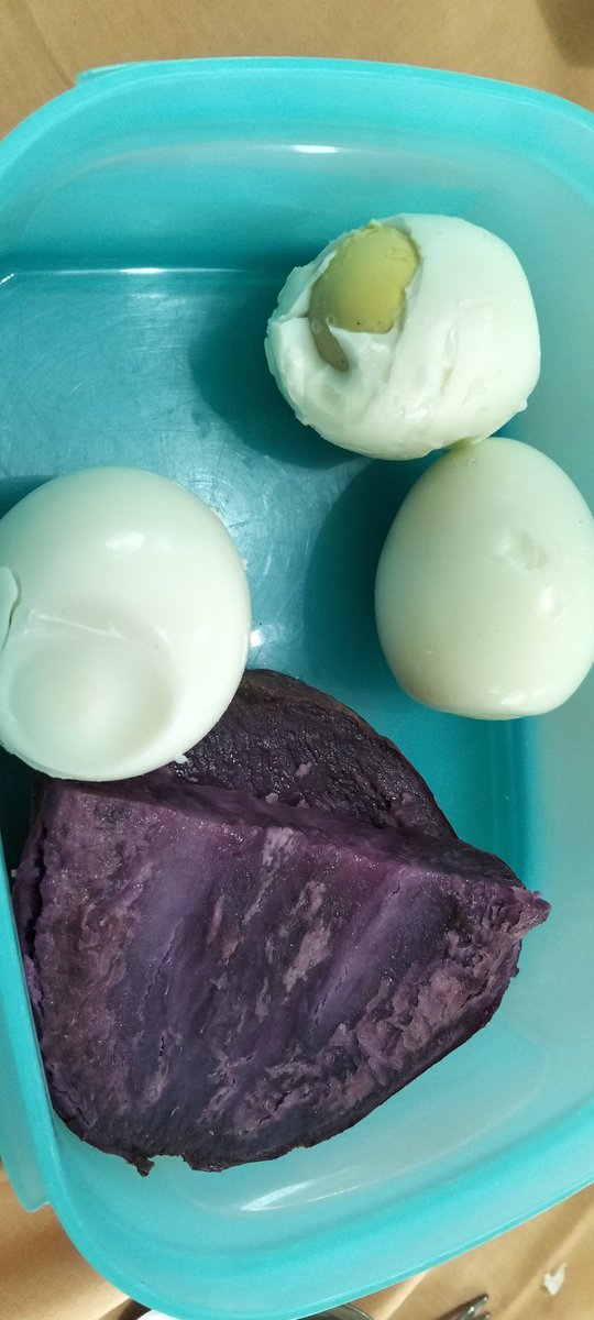 Kadang telurnya susah dikupas..yuk sarapan prend biar mikirnya bener 🥴