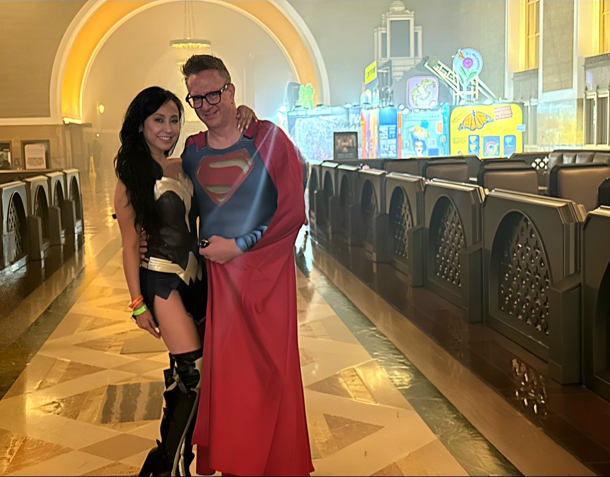 NCrystean's tweet photo. Not the #HallofJustice, but props to anyone who does recognize this Los Angeles landmark.  #DClegends #WonderWoman #WarriorPrincess #Superman #Halloween https://t.co/rrQFlNeXtA