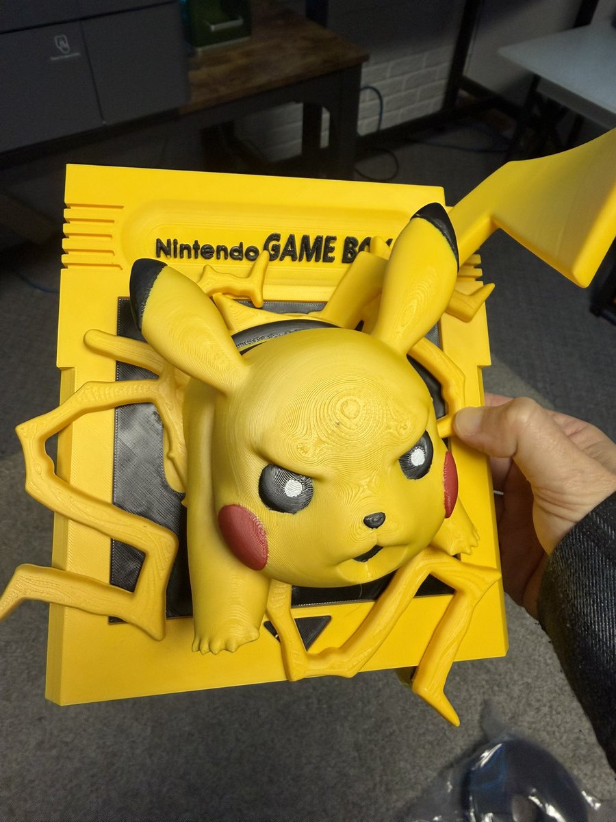 One of my favorite prints yet! Such a rad design by Nostalgic 3D! Find it on Makerworld!