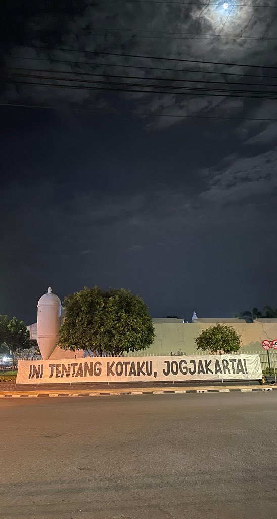 cockneykidz's tweet photo. Ini Tentang Kotaku, Mataram Still Blue🏴󠁧󠁢󠁳󠁣󠁴󠁿 https://t.co/pMVdopYwh3