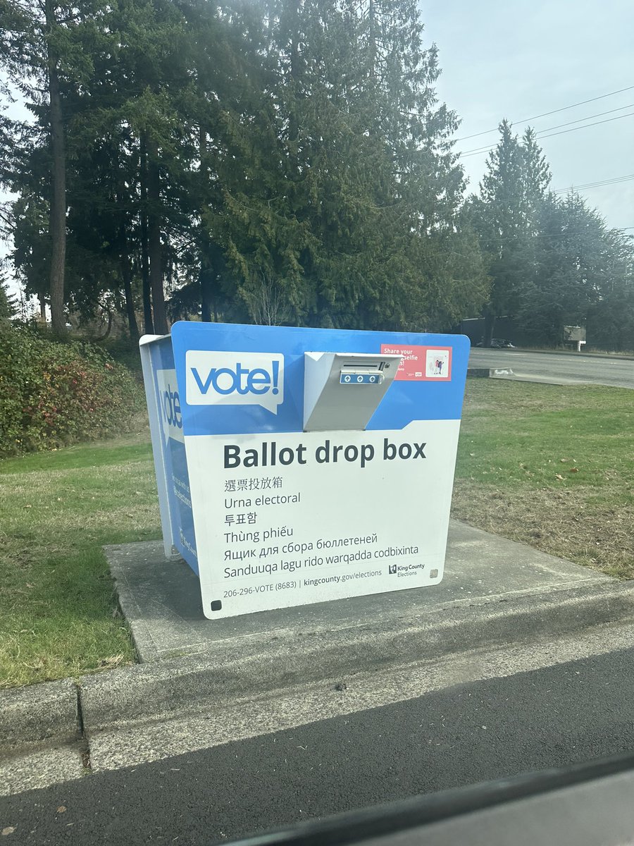 MaritimsKelvin's tweet photo. it's Election Day Washington : a ballot box sits randomly on the street—no security officers, no returning officer. Voters simply drive up, drop their ballot, and go. Furthermore, people had an option to vote three weeks early.
For the past month, that ballot box has been on the street without a single doubt of fraud or vandalism.
Now, try to imagine that exact scenario in Kenya! The very next day, the box would undoubtedly be full of fake ballot papers or vandalized. #GithinjiDelivers #nikujaributu
