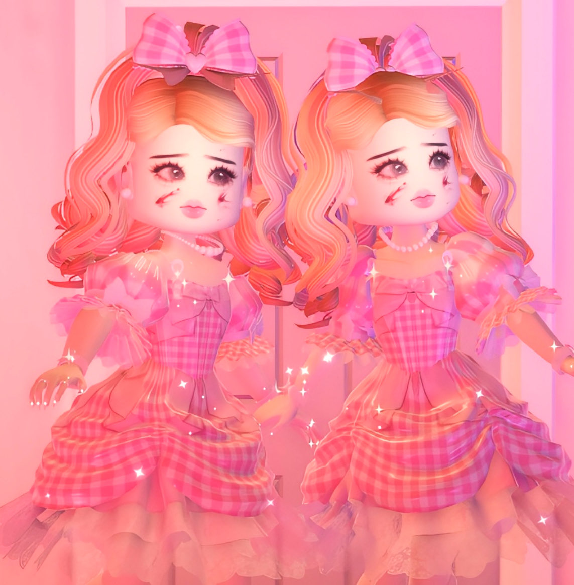 royalesophiia's tweet photo. tulleyโs twins in royale high (brits may get the reference)
anyways naw itโs them spooooky npc twins that chase ya in the trick or treating lalala lololo
#royalehigh #royalloween #wickerycliffs https://t.co/cNxI7slPww