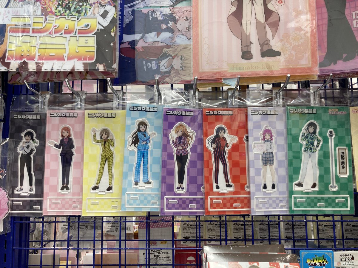 アニメキャラクター　アクリル板　女子高生　女子中学生　サイン付き　壁飾り　希少 アニメキャラクター アクリル板 女子高生 女子中学生 サイン付き 壁