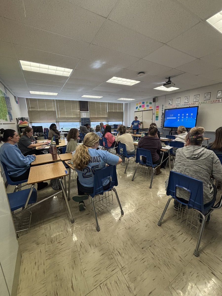 NMS teachers learning from one another about PLCs and growth mindset. Love seeing our team collaborate and grow!  #FZNMScougars
