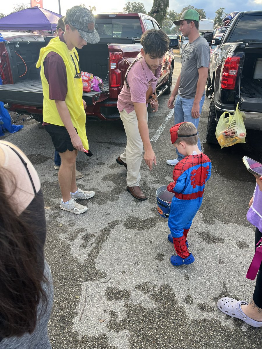 Coach Mike Gonzales tweet media