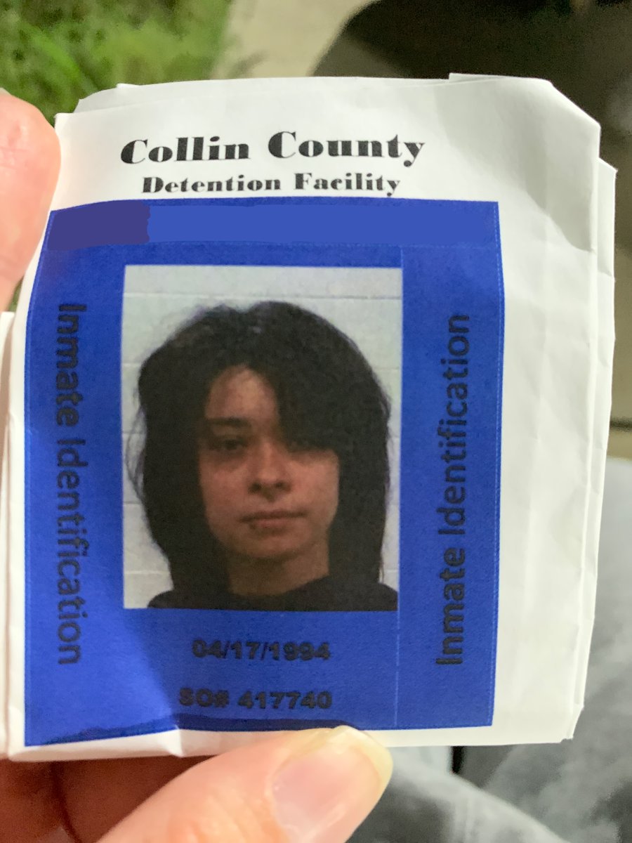 ComfyQueen's tweet photo. I GOT ARRESTED AND ALL I GOT WAS THIS STUPID SHIRT!
.
.
.
Fr tho I need help with court fees. GFM link below https://t.co/gD3AKPIFqH