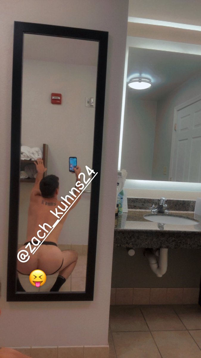 in Harrisburg tonight if anyone wanna come make a video and take some pics of your big dick on my ass and my hole 💦👊🏼 #gay #gayslut #smooth #hung