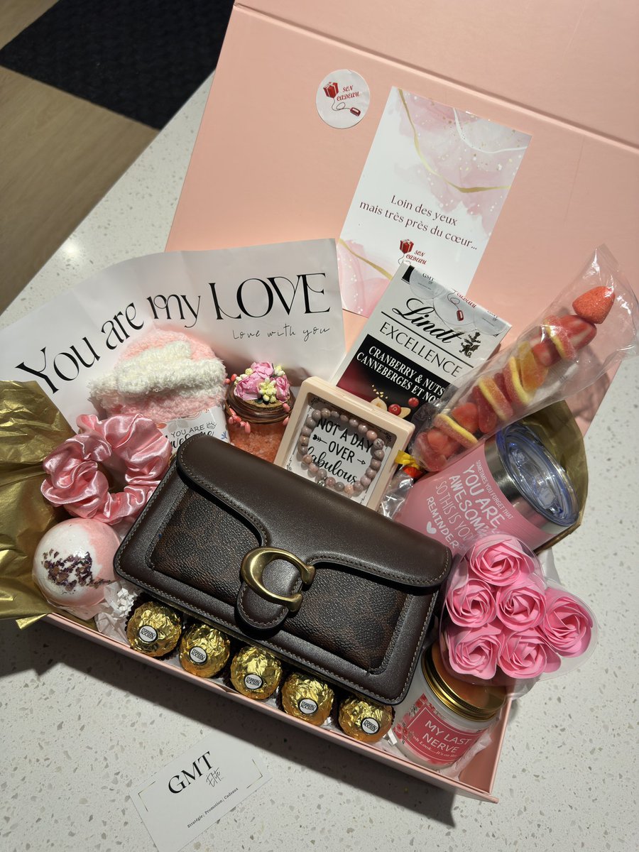 L’amour ne connaît ni frontières ni distances… et le nôtre non plus ! Ce coffret est une véritable déclaration, de Douala 🇨🇲 à Sudbury 🇨🇦. Offrez un cadeau qui fait battre le cœur, où que vous soyez. Contactez-nous dès aujourd’hui ! 

#love #forever #everywhere