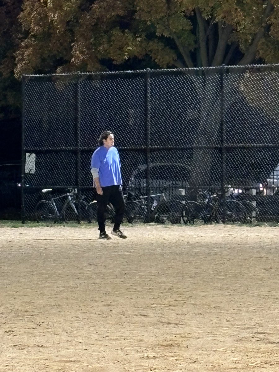 Beef lost a couple pounds and reliving his glory days in the 16 inch softball playoffs?!?! 

cc: <a href="/MrDelicious13/">BeefLoaf🥩</a>