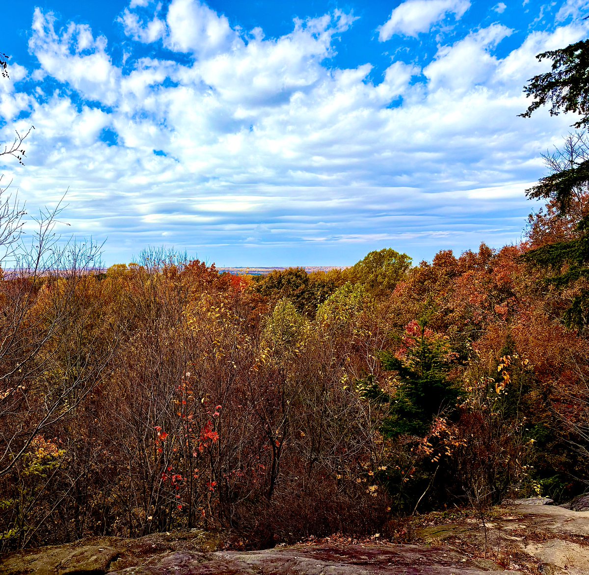 View never gets old…

#cvnp #virginiakendall #ritchieledges #overlook