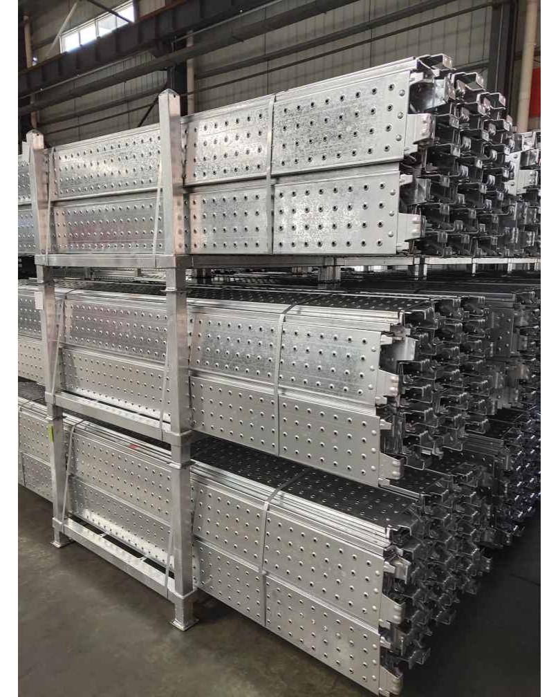 unitechscaff's tweet image. Tackling tough jobs? Our anti-slip &amp;amp; rust-proof scaffolding planks keep your team safe, even in the messiest conditions. Solid grip, zero worries. 🛠️🛡️ #SafetyFirst #ScaffoldingSolutions #WorkSafe #IndustrialSafety #Scaffolding