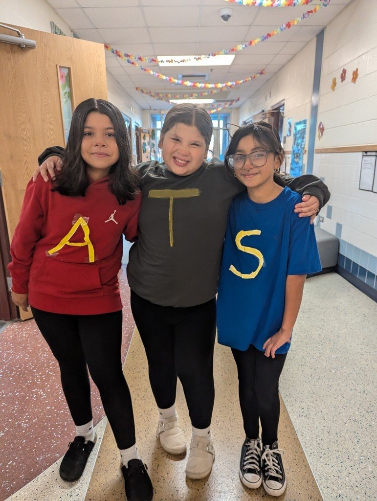 swisd_hcsa's tweet image. 5th grades Book Characters
#SWISDHEROS #RootedHiddenCove #RootedSWISD