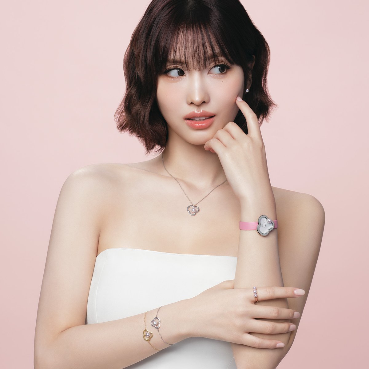 hiraimocchi's tweet image. TASAKI | Holiday collection with MOMO

🔗tasaki.co.jp/lp/holiday-col…

#TASAKIxMOMO #TASAKI #TWICE 
#MOMO #모모 #もも
@JYPETWICE @TASAKI_JP