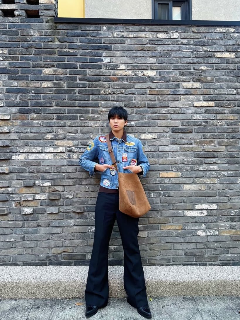 coldemexico's tweet photo. Nuevo post de @wavycolde en ig!
🗓️4/11/2025

#ad @louisvuitton
what's in my bag? 🤎
#louisvuitton #VersoHoboBag #LVTouch

#Colde #콜드 https://t.co/j5YRMrUM58