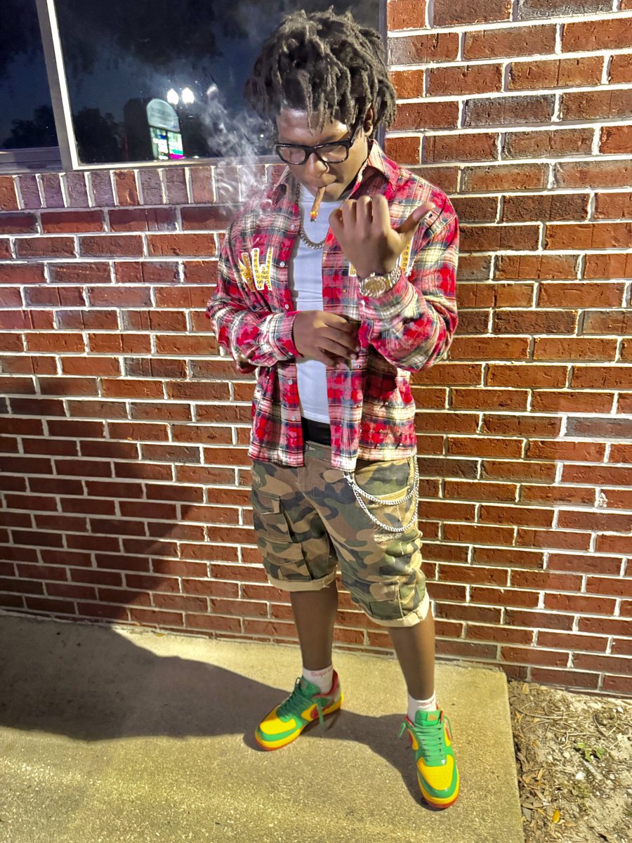 MConfidential3x's tweet photo. I'm Rocking Concrete AF1 I Can't Put A Price On It https://t.co/65LJ05SZXG