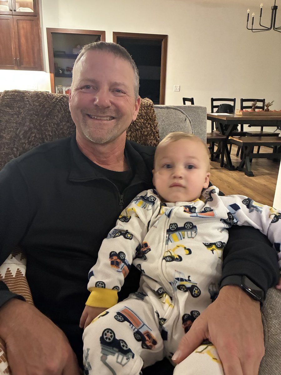 FuchsRon's tweet photo. Auggie chilling with Grandpa!!!! https://t.co/UJzQd5rDa2
