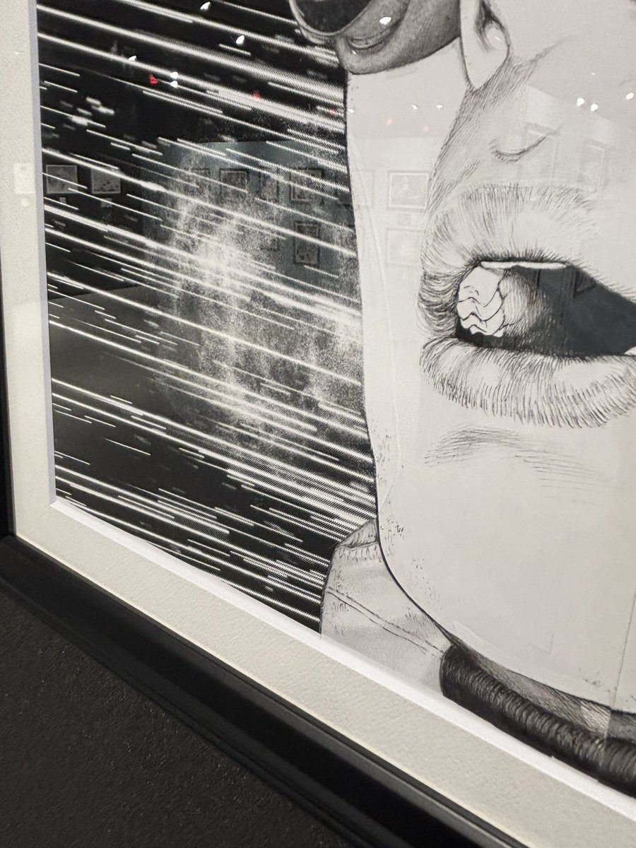 現在、有楽町で開催している『坂本眞一クロニクル:Past』では、『孤高の人』の生原稿も展示しています。
この作品にはアナログ原稿です。
紙とインクとスクリーントーンで構成されており、原稿には修正の後やスクリーントーンの重ね張りなどが確認できます。
