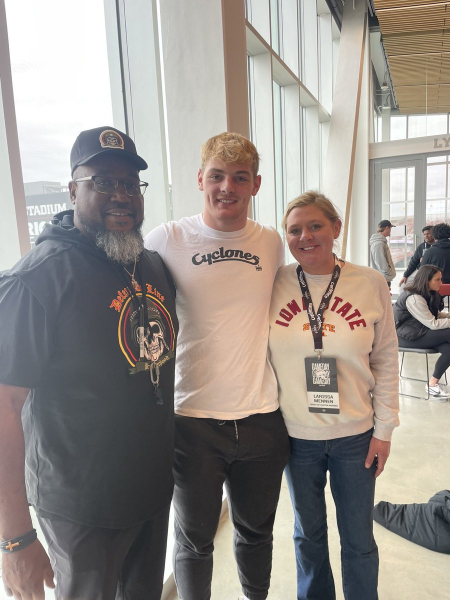Keaton_Mennen's tweet image. Committed!!! After a lot of thought I’ve decided to continue my academic and athletic career to play football at Iowa State University! All Glory to God! Thanks to everyone who’s supported me along my journey!
@CycloneFB @VMFootball_ 
@CoachRasheed @ISUMattCampbell @DerekHoodjer