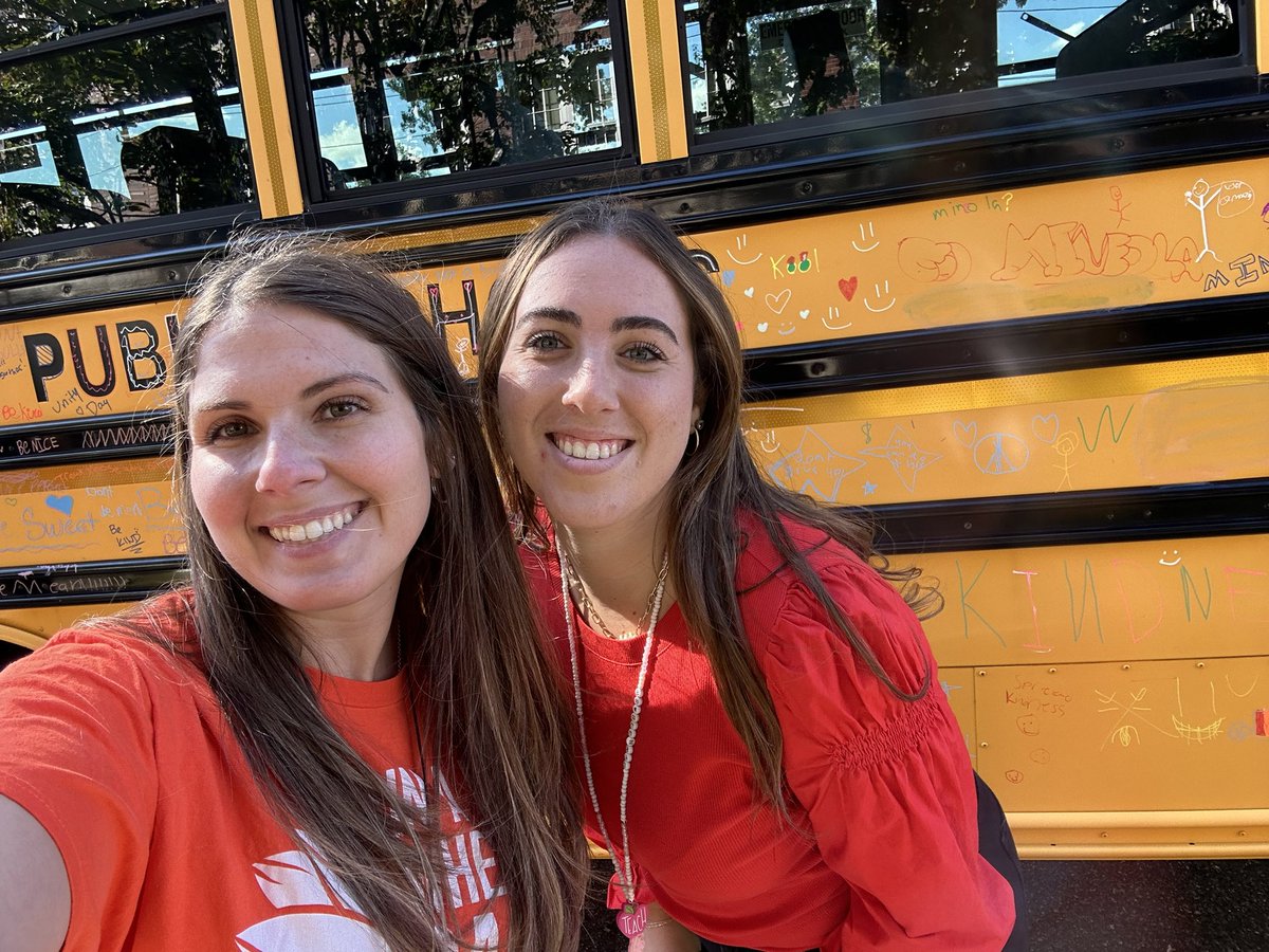 missdeliso's tweet image. “Individually, we are one drop. Together, we are an ocean.” 
-Ryunosuke Satoro
#unityday2025 #MineolaPRIDE #community