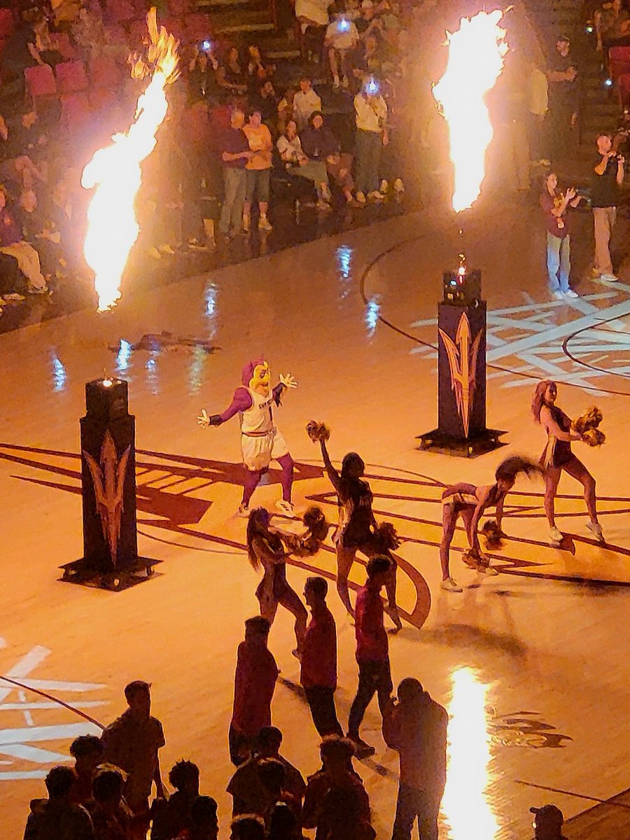 StacyH11's tweet photo. Go Devils!!!
#asubasketball #asu #ArizonaState https://t.co/jtMEnaqUFz