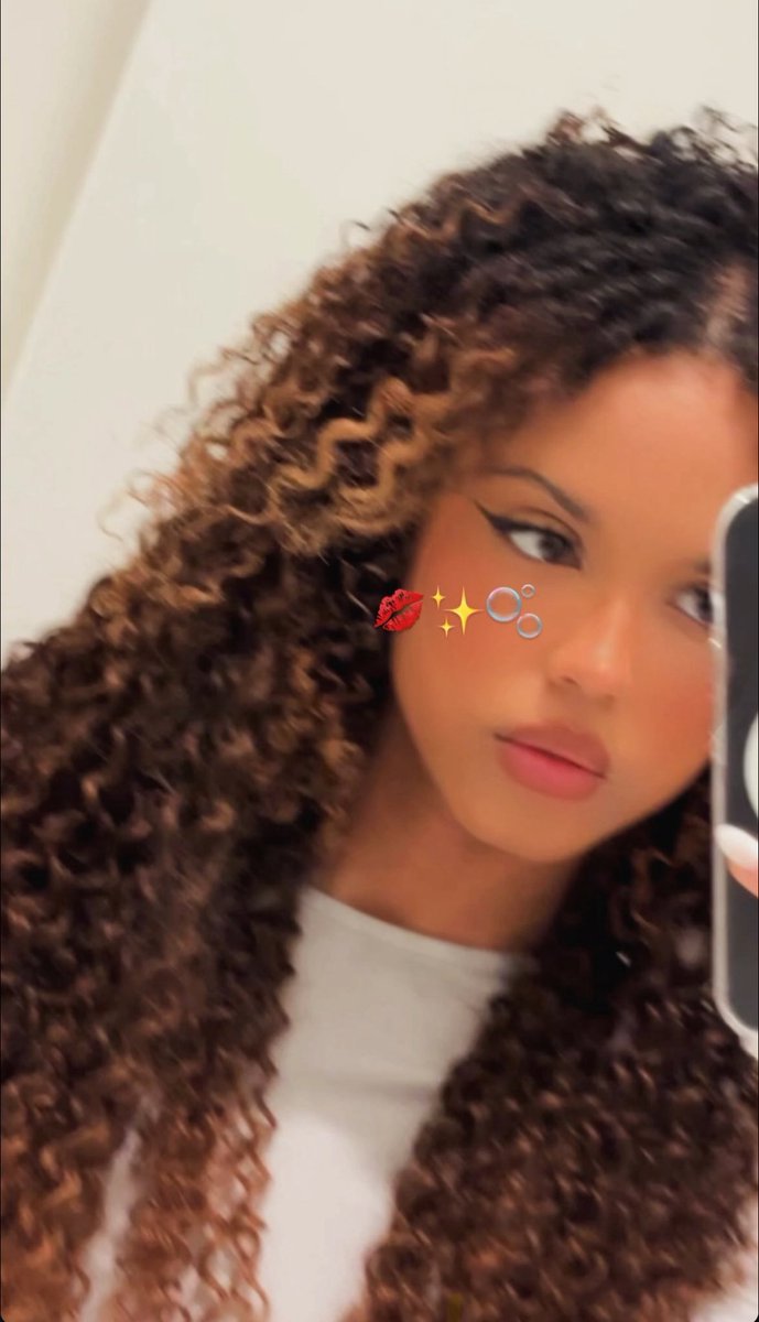 preludepiecebr's tweet image. Samara via stories do Instagram 

#PRELUDE_THEFINALPIECE #HYBE #GEFFEN