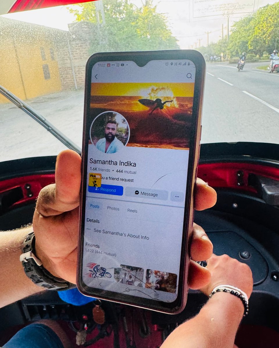 nomadic_sanjee's tweet photo. Just saw that Shabeer Mohamed had visited Rob in Ahangama & has written a very long Facebook post on his plight. It's really important that @SL_PoliceMedia @BimalRathnayake @anuradisanayake @arunhema19 @Dr_HariniA @Chathurangaab have a look at this case.
#SriLanka
#Ahangama https://t.co/uQp4n1Kq0r