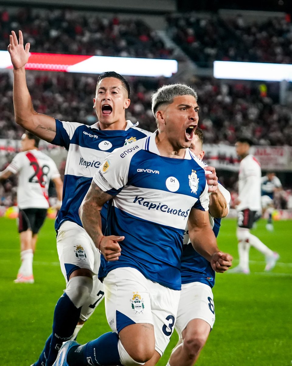 “La foto que nos dejó el primer tiempo contra Gimnasia es un reflejo de cómo viene #River”.

⚪🔴 <a href="/barbiefritzler/">Bárbara Fritzler</a> en <a href="/FulboDivino/">Fulbo Divino</a>