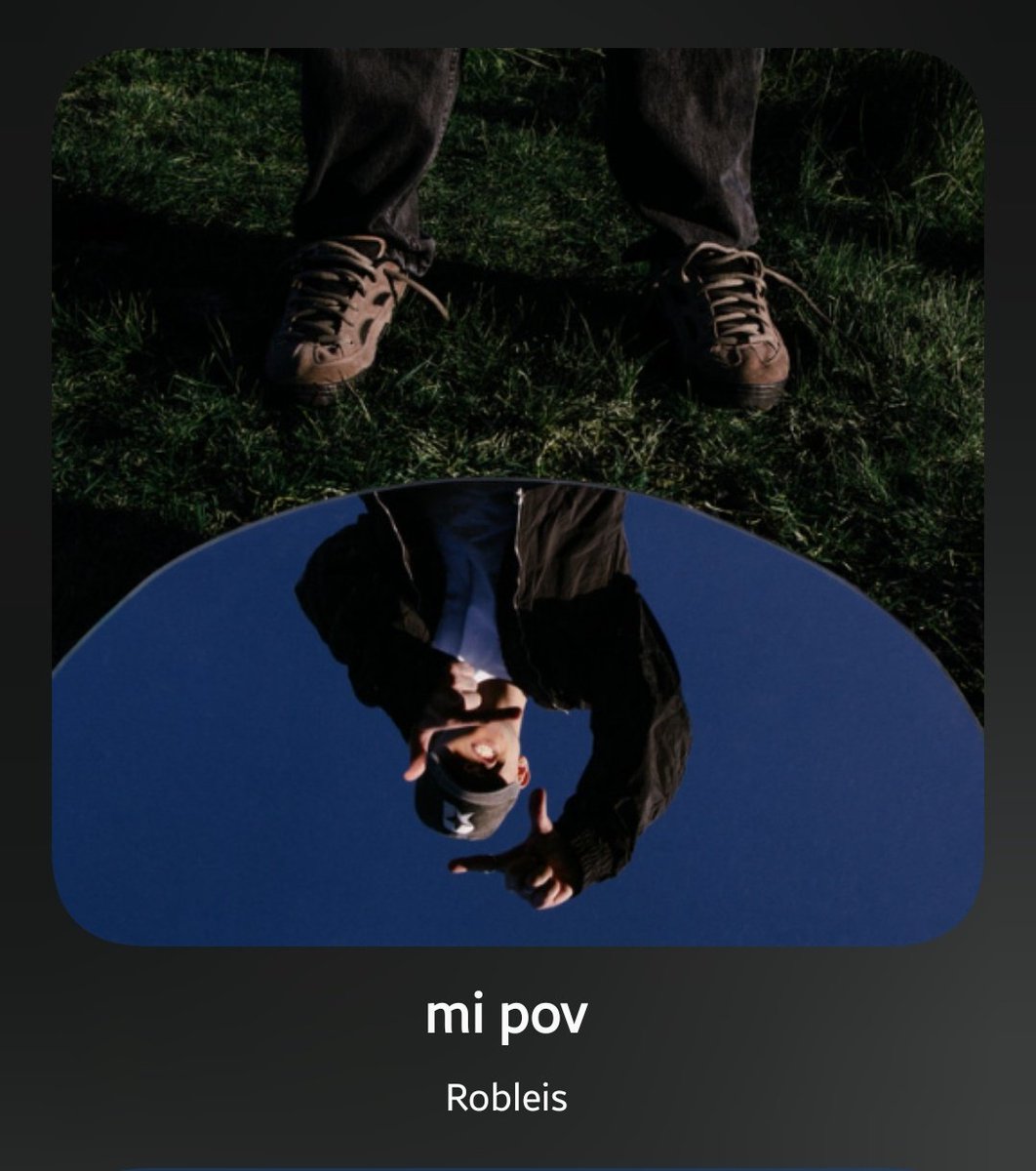 Es impresionante que con solo escuchar las primeras notas de este tema se me pongan los ojos llorosos, me parece muy lindo como Robleis con sus canciones nos hace sentir emociones como si quisiera acompañarnos de algún modo, que hago yo a las casi 00hs llorando por esto?