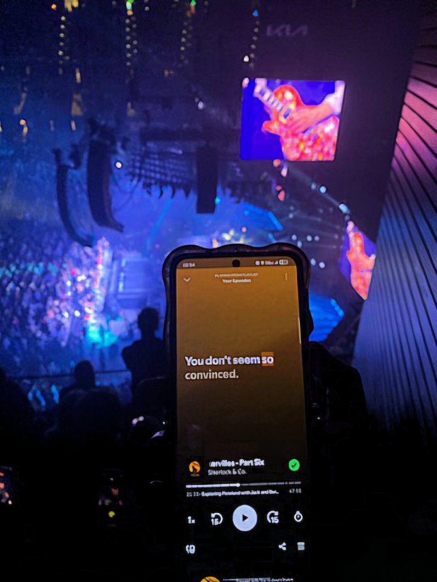 cilliphile's tweet image. paul mccartney live in concert was boring asl 🙄 @DocJWatsonMD