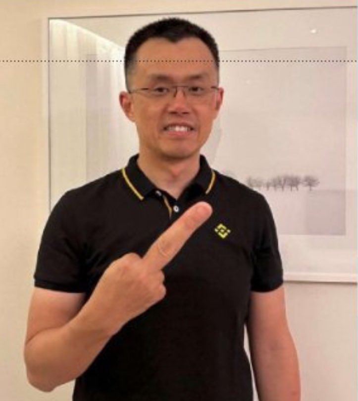 The big flush didn’t start on the whole market. It started on Binance. Yep, again.
TLDR: This wasn’t “whales selling everything.” This was leveraged longs getting wiped specifically on Binance.

1. Binance Open Interest dropped way harder than on Bybit/OKX big longs got forced