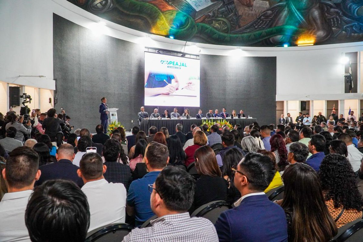 Firma de los Compromisos por la Política Estatal Anticorrupción de Jalisco, misma que fue encabezada por el Gobernador del Estado de Jalisco, Pablo Lemus Navarro, y que tiene como objetivo central fortalecer la integridad institucional y promover la rendición de cuentas.