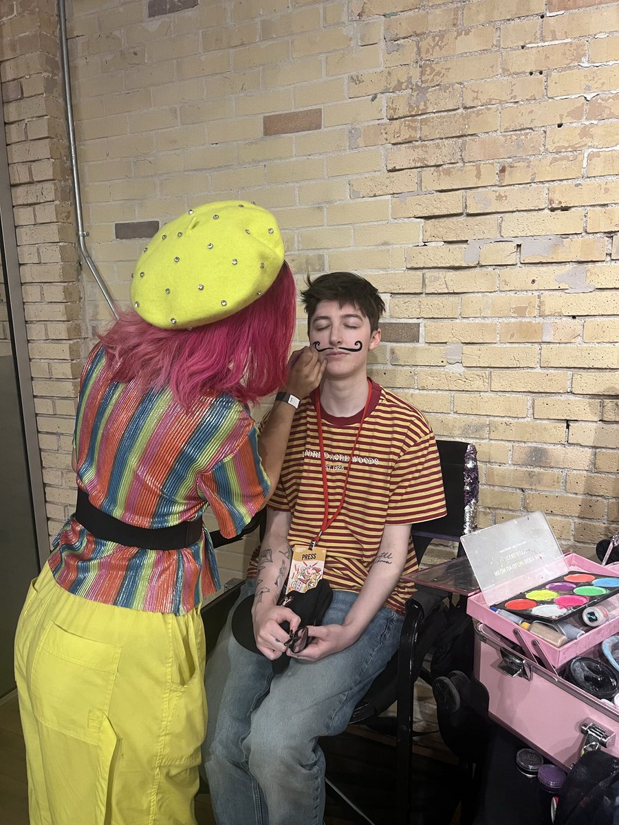 claira curtis tweet media