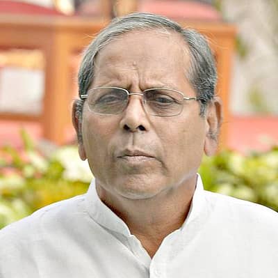 chennibjp's tweet image. ಮಾಜಿ ಸಚಿವರು ಹಾಗೂ ಬಾಗಲಕೋಟೆಯ ಹಾಲಿ ಶಾಸಕರಾದ ಶ್ರೀ ಹೆಚ್. ವೈ. ಮೇಟಿ ಅವರ ಅಗಲಿಕೆಯ ಸುದ್ದಿ ತಿಳಿದು ತುಂಬಾ ದುಃಖವಾಗಿದೆ. 🙏

ಭಗವಂತ ಅವರು ಅವರ ಆತ್ಮಕ್ಕೆ ಶಾಂತಿ ನೀಡಲಿ ಹಾಗೂ ಕುಟುಂಬದವರಿಗೆ ಈ ದುಃಖವನ್ನು ಸಹಿಸುವ ಶಕ್ತಿ ನೀಡಲಿ ಎಂಬ ಪ್ರಾರ್ಥನೆ. 

#HYMeti