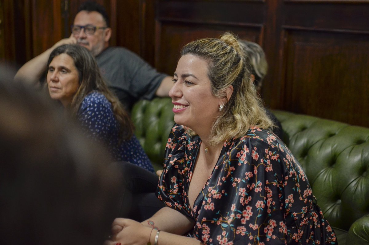 🏳️‍🌈MARCOS PAZ🏳️‍🌈

El dia de hoy se realizo el 1er encuentro de RED ORGULLO en la localidad de Marcos paz.
Participaron de la capacitación personal del municipio, el intendente municipal Ricardo Curutchet y el director de diversidad español, Julio del valle.

<a href="/MinMujeresPBA/">Ministerio de Mujeres PBA</a>