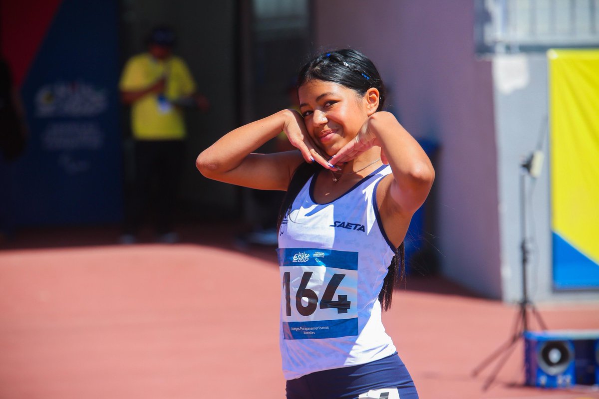MinDeporteCol's tweet photo. ✨ Por su parte, Emily Camila Valencia volvió a brillar en las pistas australes y se proclamó nuevamente campeona, en esta ocasión en la prueba de 200 m T37, con 32,55 segundos.

#imPARAbles #Chile2025 https://t.co/VHpHMqNwwa