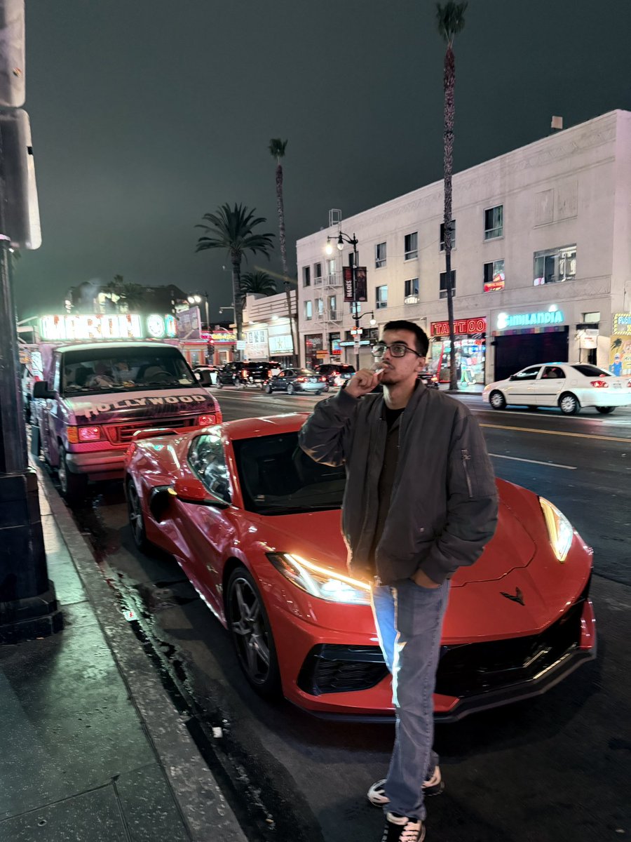arisz87's tweet photo. J1 - 2025
Një vacation i merituar plot aventura dhe bukuri të rralla thjesht magjike! California Dreaming e qisi sene 🌴✨

Edhe ky djali me kapelë është konsumator tek marketi ZOGU 😡 https://t.co/zQ5MAKQiOi