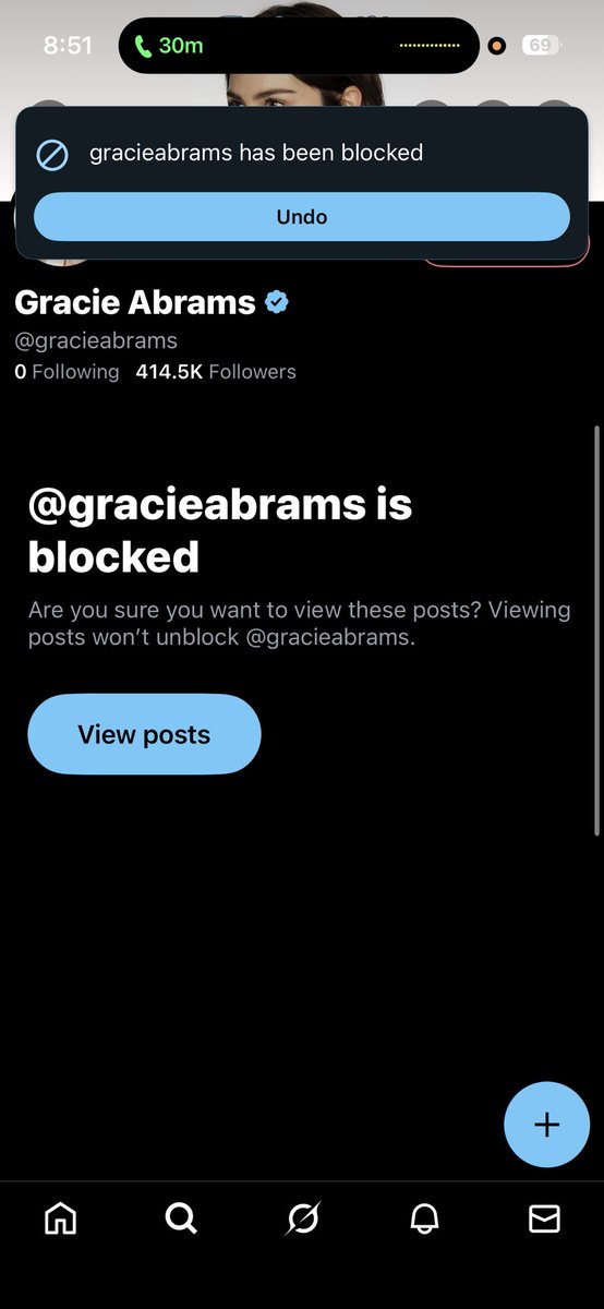 _whosthisdeva_'s tweet image. i caught a sea bass on animal crossing so i blocked gracie abrams