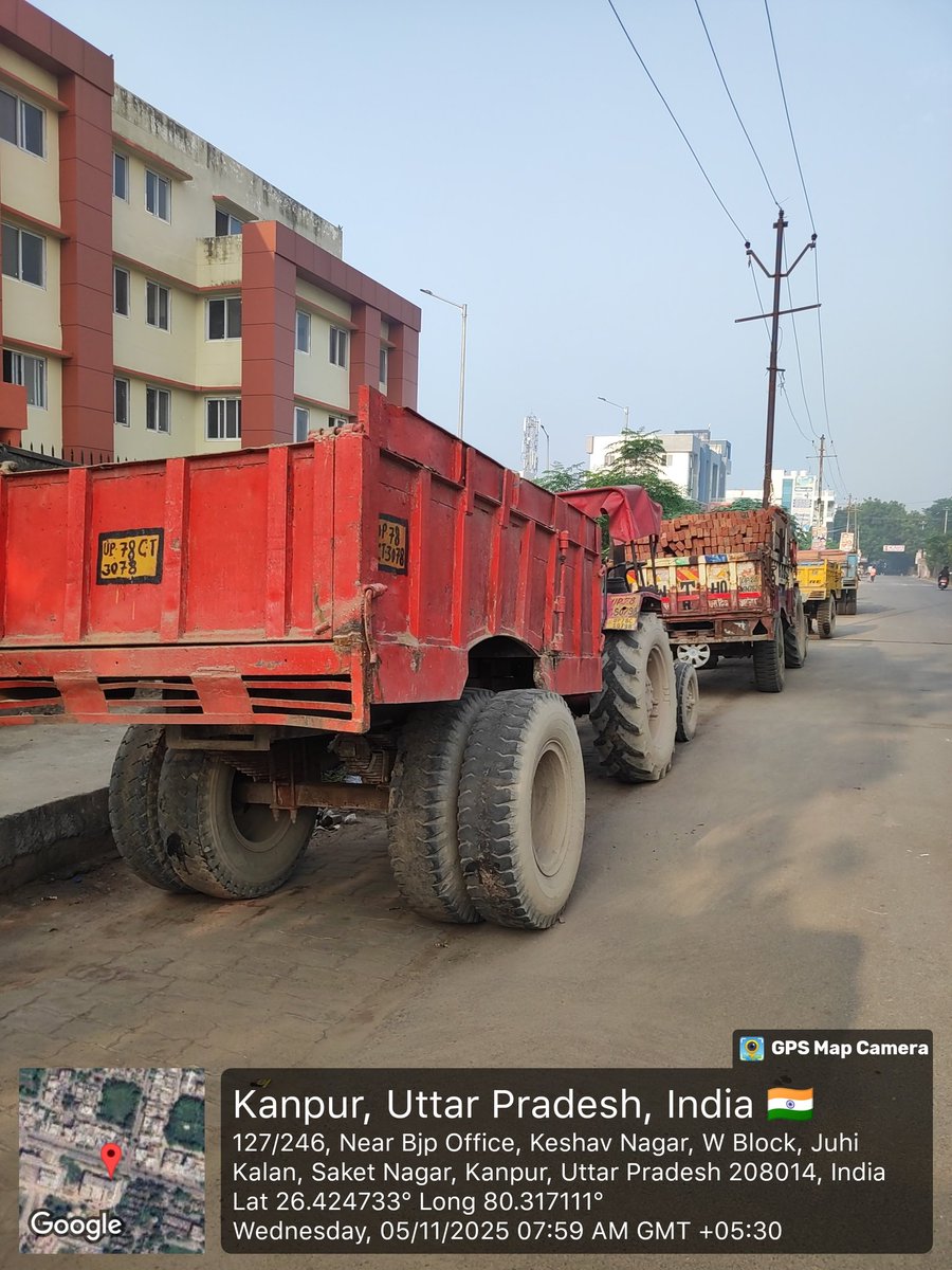 vikendrasachan's tweet image. @DMKanpur @kanpurtraffic @CMOfficeUP @kanpurnagarpol 

Request to clear this tracker lobby ASAP . NEAR BJP OFFICE MAIN ROAD.

FOOT PATH FOR WALK NOT FOR BUSINESS.

ILLIGAL BRICK MARKET.