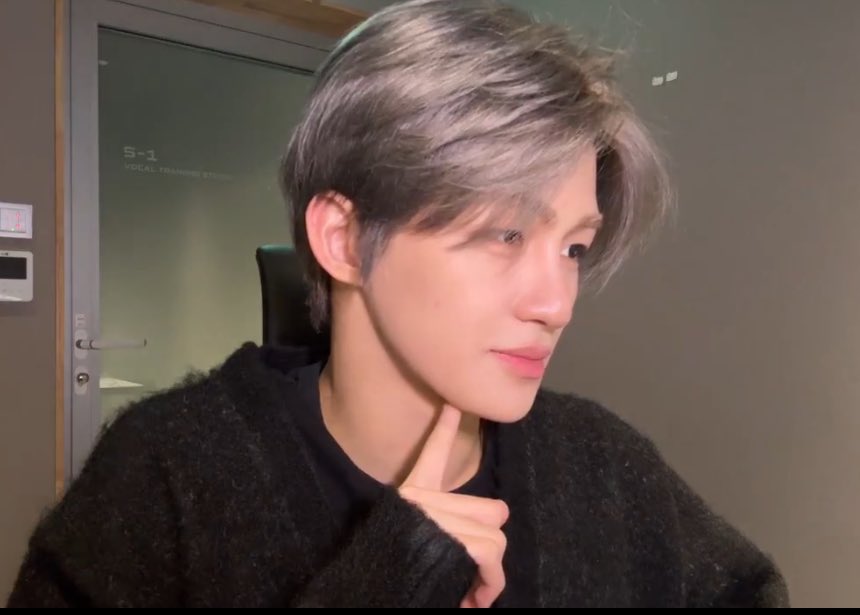 한 Jihoon. tweet media