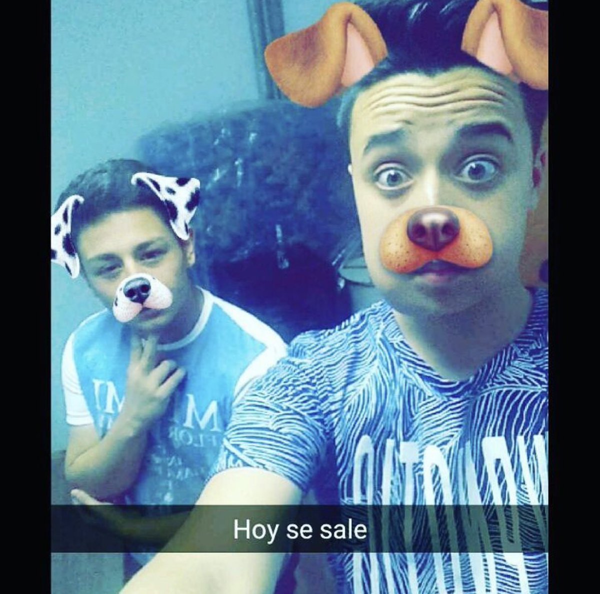 Mira donde los vengo a encontrar, scrolleando en tinder… estos 2 personajes el fin de semana me cruzaron una combi enfrente mío cuando iba caminando por la calle, me desvistieron y me hicieron comer 3 budines marmolados. Hasta q no terminaba no me largaban. 
Pervertidos morbosos