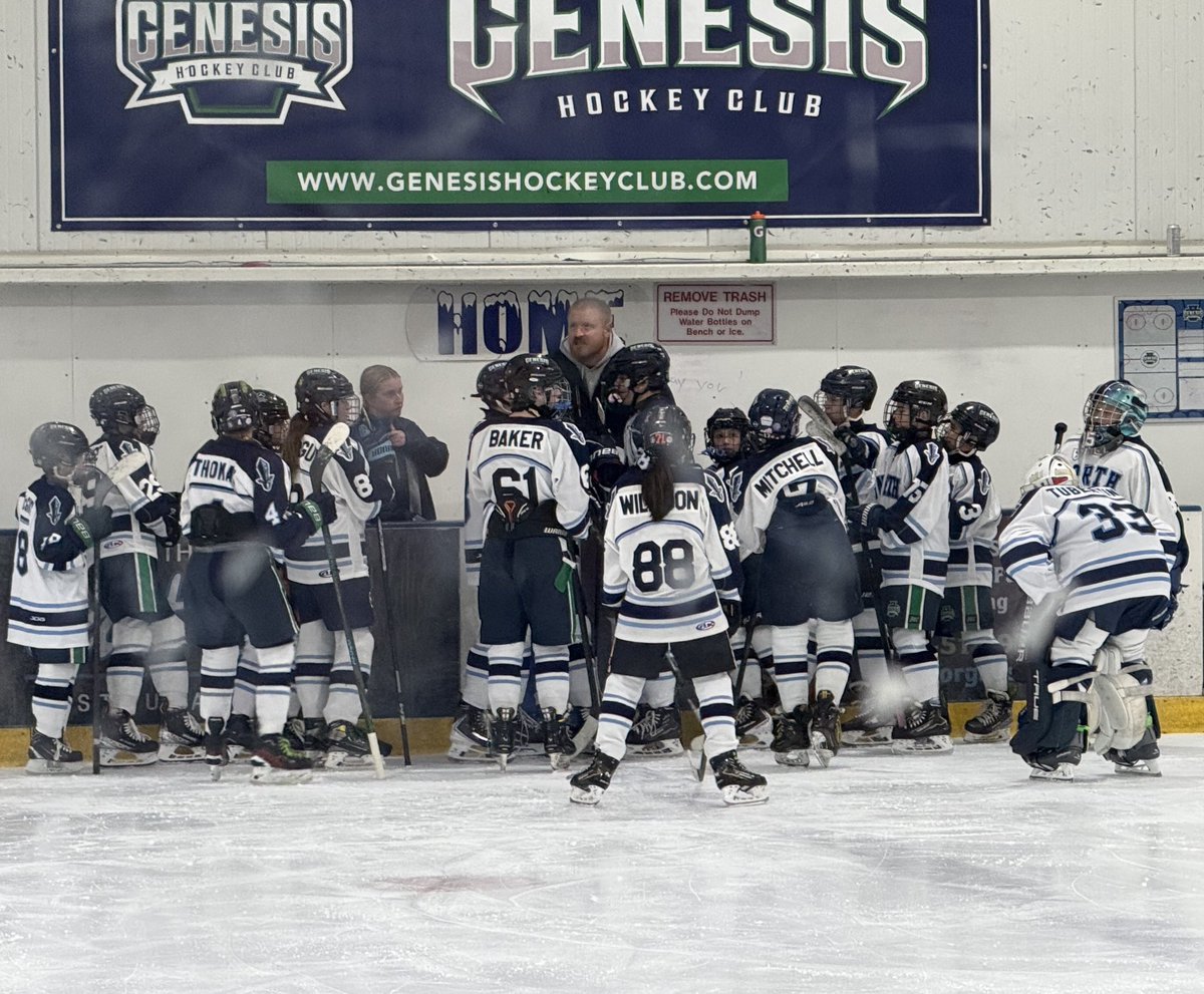 In a game packed with momentum swings and clutch performances, the NP Middle School AAA Ice Hockey team pulled off a dramatic 5–4 comeback win over CB East last night.
👏 A gritty, team-driven effort and a thrilling finish — the Knights showed heart, hustle, and resilience.